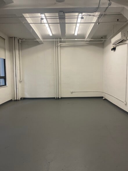 More Photos Of 344 W 38th St, New York Office For Lease
