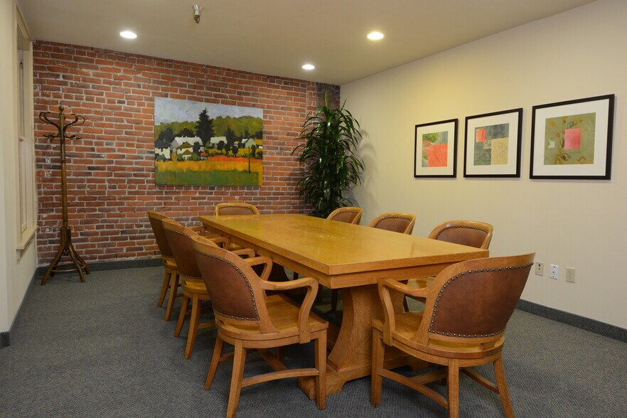 More Photos Of 180-199 High St NE, Salem Storefront Retail Office For Sale