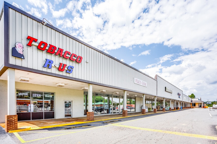 More Photos Of 903-915 W Union St, Morganton Storefront For Sale