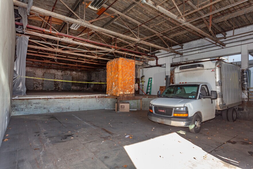 More Photos Of 1698 Main St, Peekskill Manufacturing For Lease