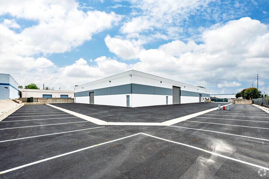 More Photos Of 5236 Faraday Ct, Chino Warehouse For Lease