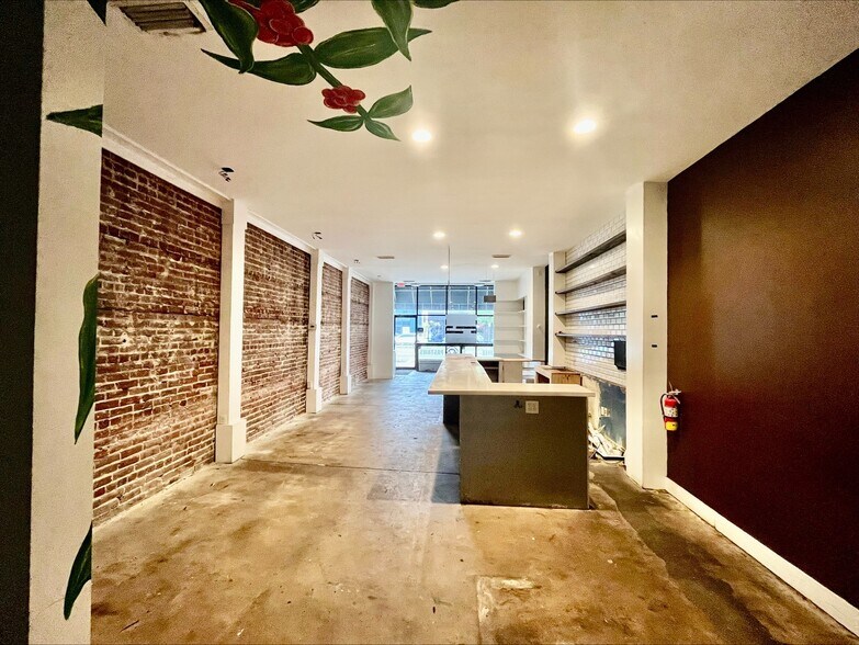 More Photos Of 1700-1712 N Main St, Jacksonville Storefront Retail Residential For Lease