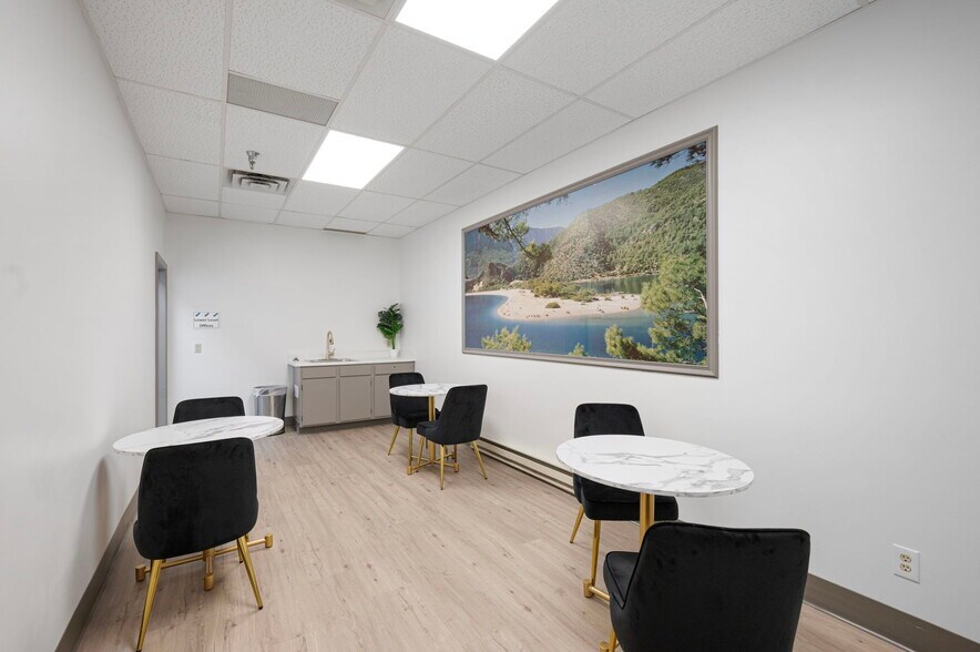 More Photos Of 151 NW Silver Lake Rd, Saint Paul Unknown For Lease