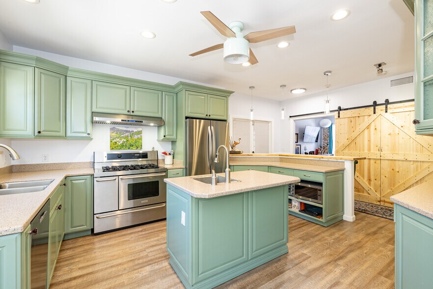 More Photos Of 303 W Juniper Ave, Flagstaff Hospitality For Sale