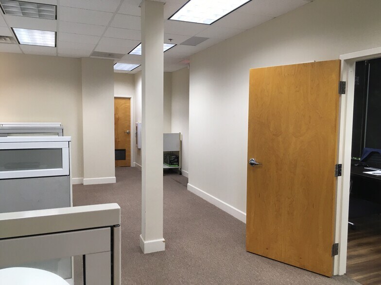 More Photos Of 2385 Satellite Blvd, Duluth Office Residential For Lease