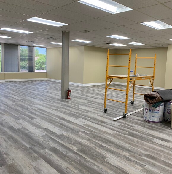 More Photos Of 5800 Fairfield Ave, Fort Wayne Office For Lease