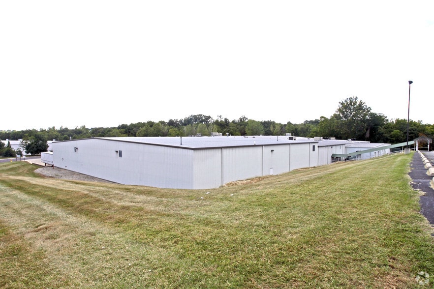 More Photos Of 1310 Stylemaster Dr, Union Manufacturing For Sale