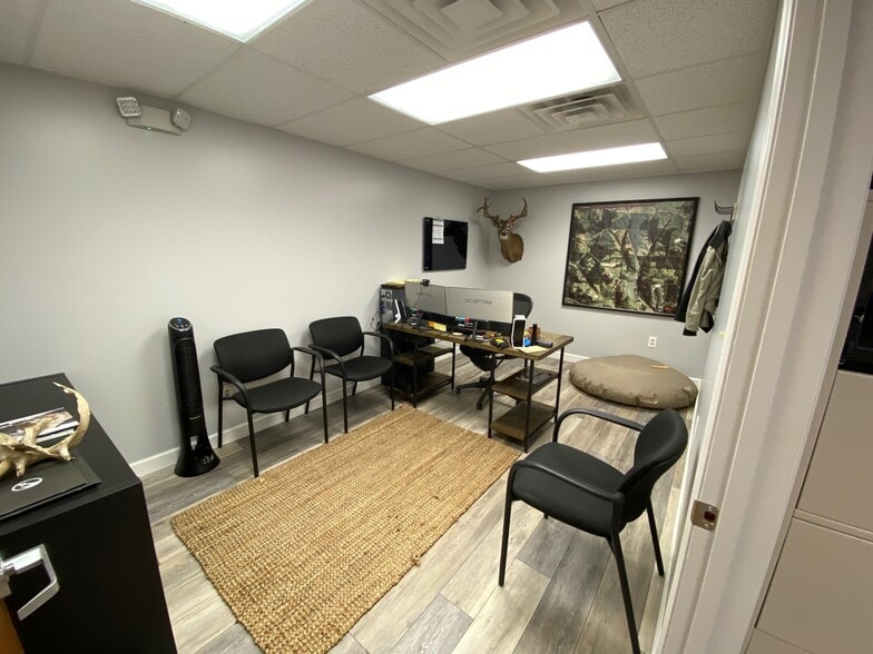 More Photos Of 110 Youngstown Rd, Lemont Furnace Medical For Sale