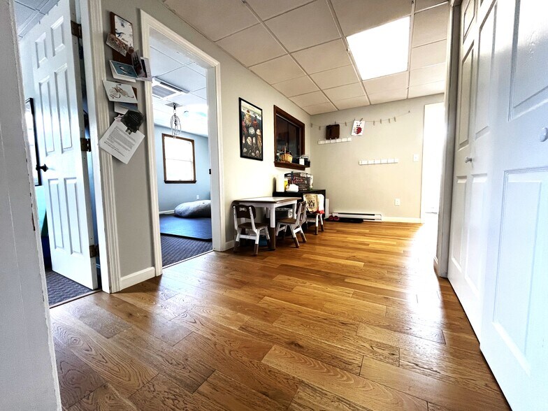 More Photos Of 1222 Portland Road/ US Route 1, Arundel Office For Sale