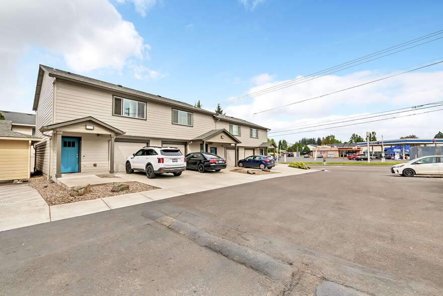 More Photos Of 3942 Ward Dr NE, Salem Apartments For Sale