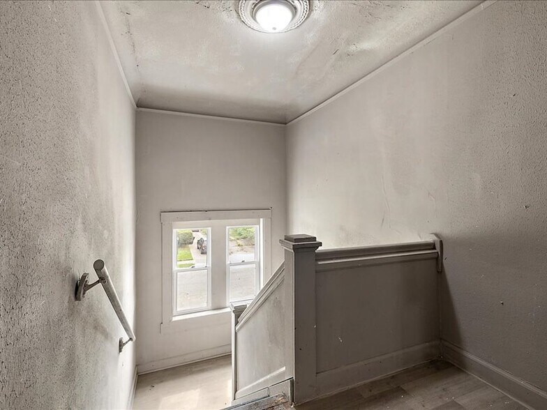 More Photos Of 18037 Pelkey St, Detroit Multifamily For Sale
