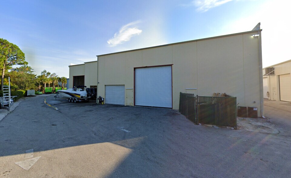 More Photos Of 1265 NE Savannah Rd, Jensen Beach Warehouse For Sale