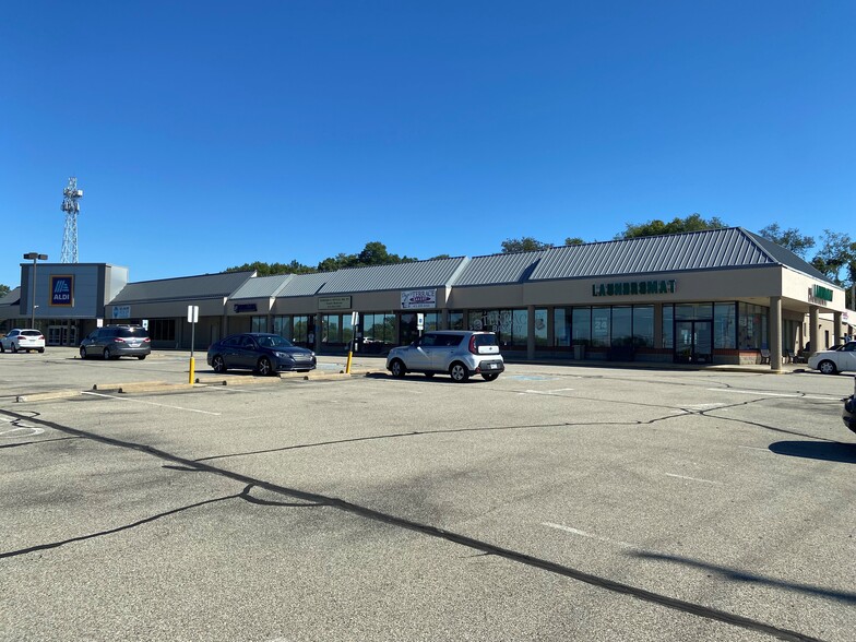 More Photos Of 5239-5255 Brownsville Rd, Pittsburgh Freestanding For Sale