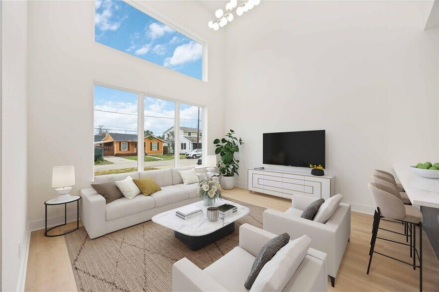 More Photos Of 422 E 41st St, Houston Multifamily For Sale