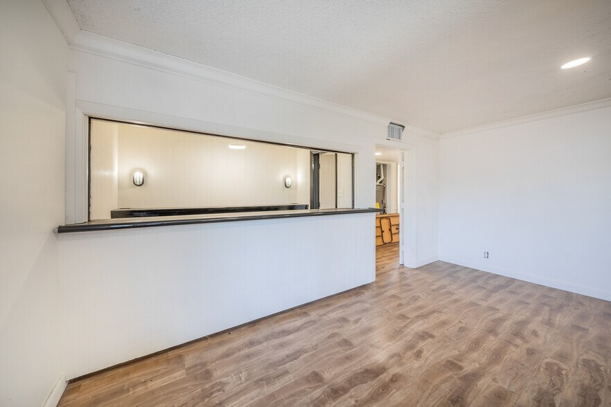 More Photos Of 2300 Pacific Ave, Long Beach Medical For Sale
