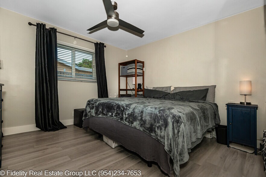 More Photos Of 1425 Ne 55th St, Fort Lauderdale Specialty For Sale