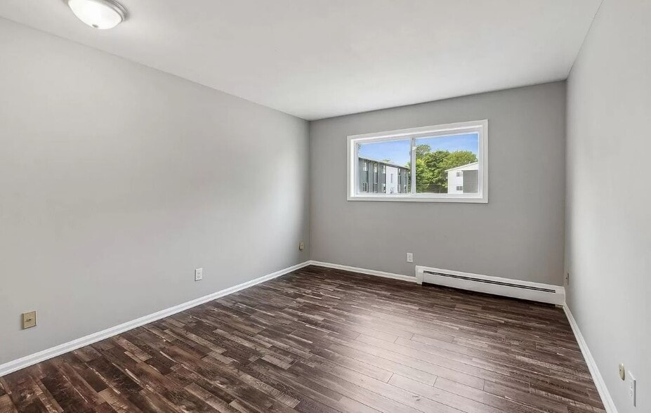 More Photos Of 4221 N Grand River Ave, Lansing Apartments For Sale