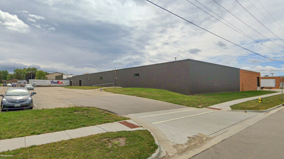 More Photos Of 901-1031 Janesville Rd, Fort Atkinson Manufacturing For Sale