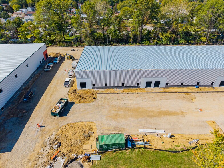 More Photos Of 1931 Jetway Blvd, Columbus Industrial For Lease