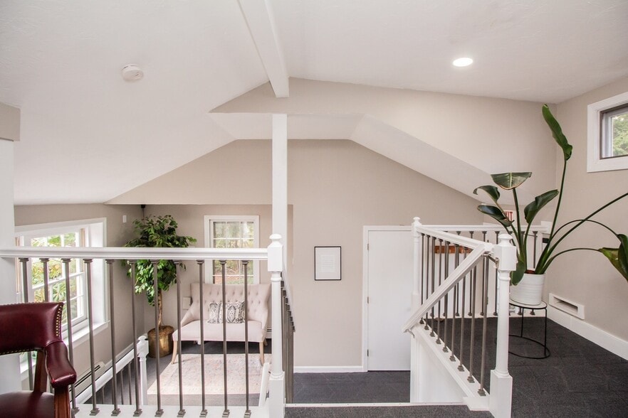 More Photos Of 4 Boyden Rd, Holden Office For Lease