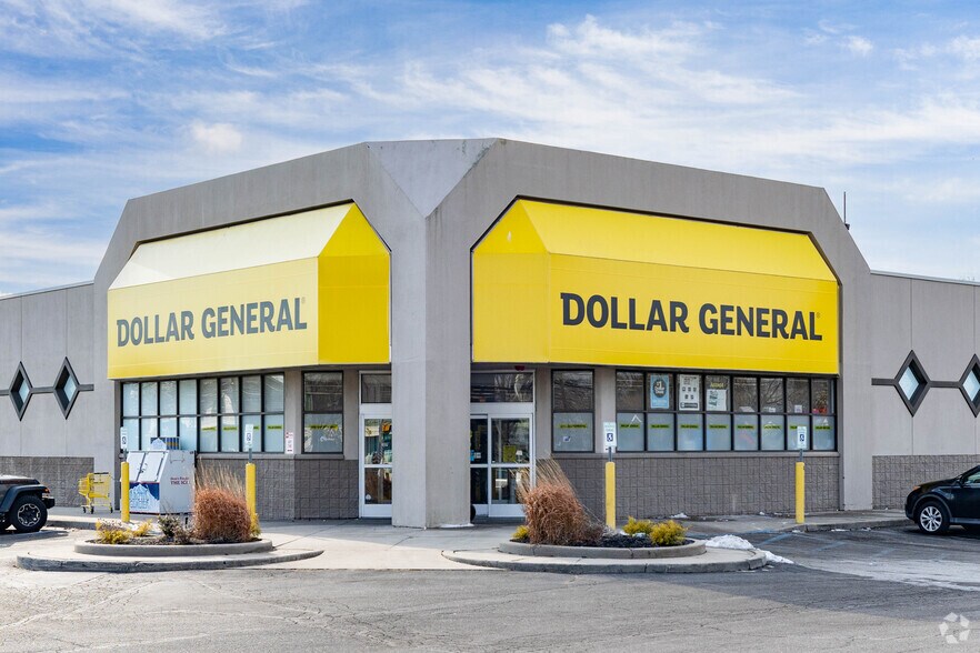 More Photos Of 3395 Great Neck Rd, Amityville Freestanding For Lease