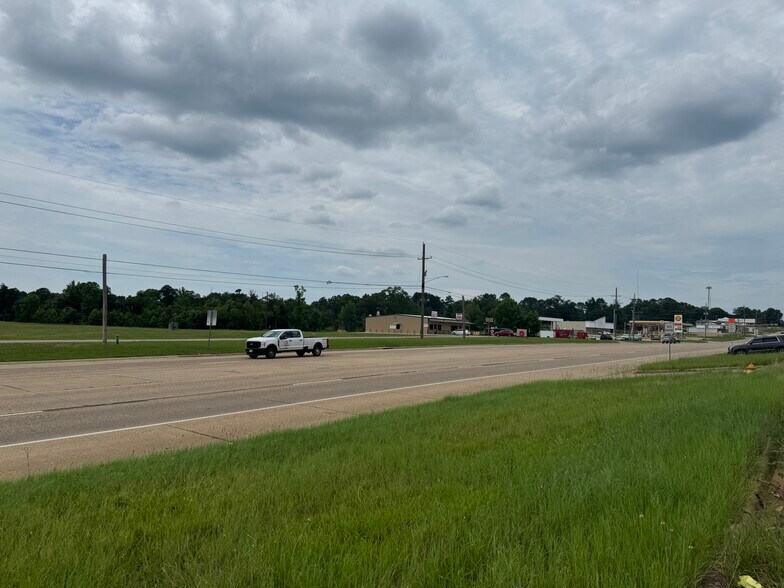 More Photos Of 802 US Highway 59, Queen City General Retail For Sale