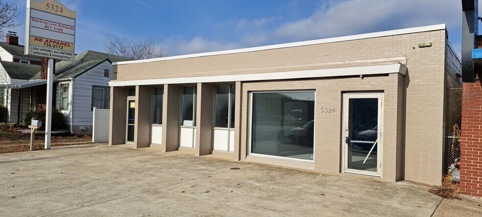 More Photos Of 5324-5326 W 16th St, Indianapolis Storefront Retail Office For Lease