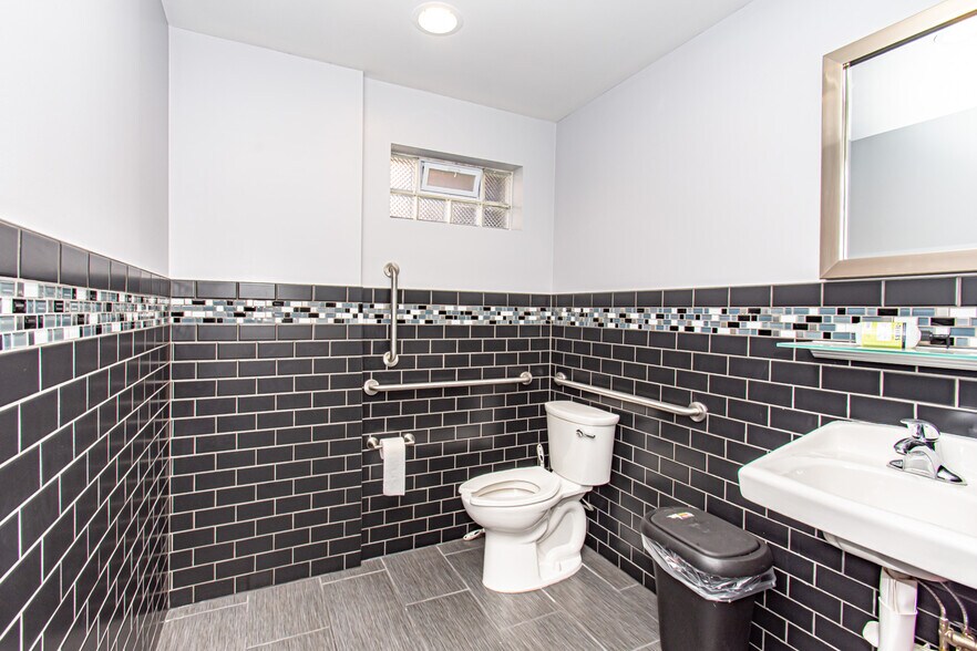 More Photos Of 212 E Court St, Sidney Office For Sale