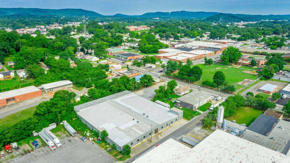 More Photos Of 406 4th Ave, Dalton Manufacturing For Sale