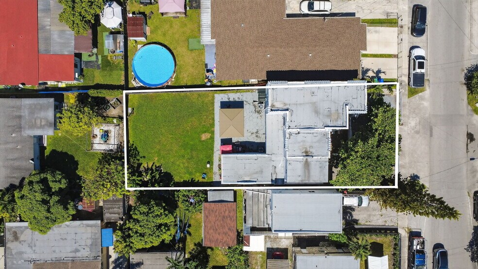 More Photos Of 1680 NW 22nd Ct, Miami Multifamily For Sale