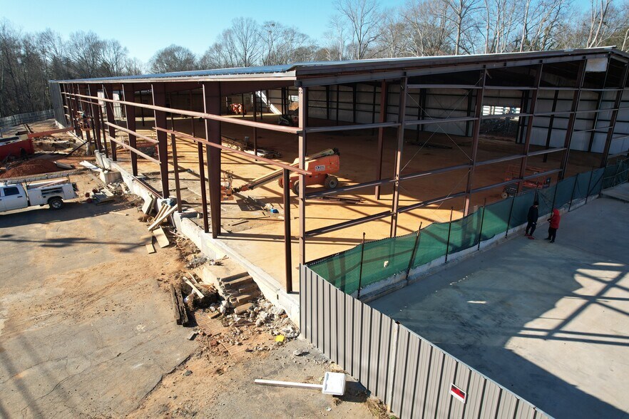 More Photos Of 630 Wofford St, Spartanburg Warehouse For Lease