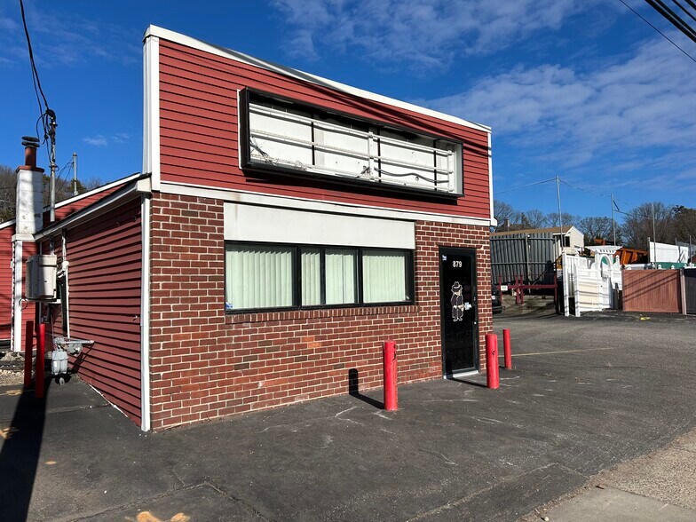 Primary Photo Of 879 W Jericho Tpke, Smithtown Land For Lease