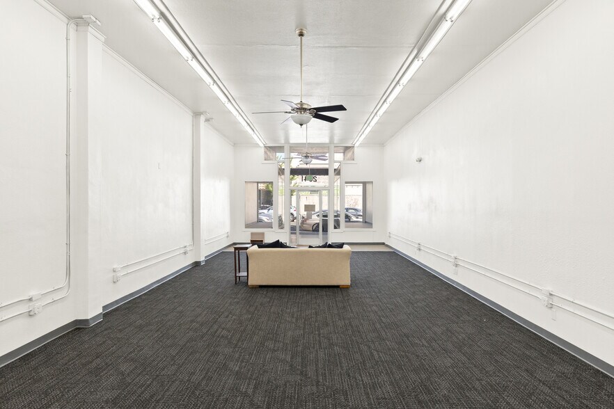 More Photos Of 2041 Bird St, Oroville Office For Lease