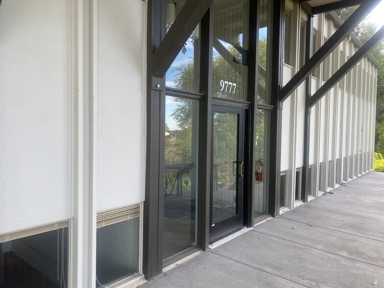 More Photos Of 9777 W Chinden Blvd, Garden City Office For Lease