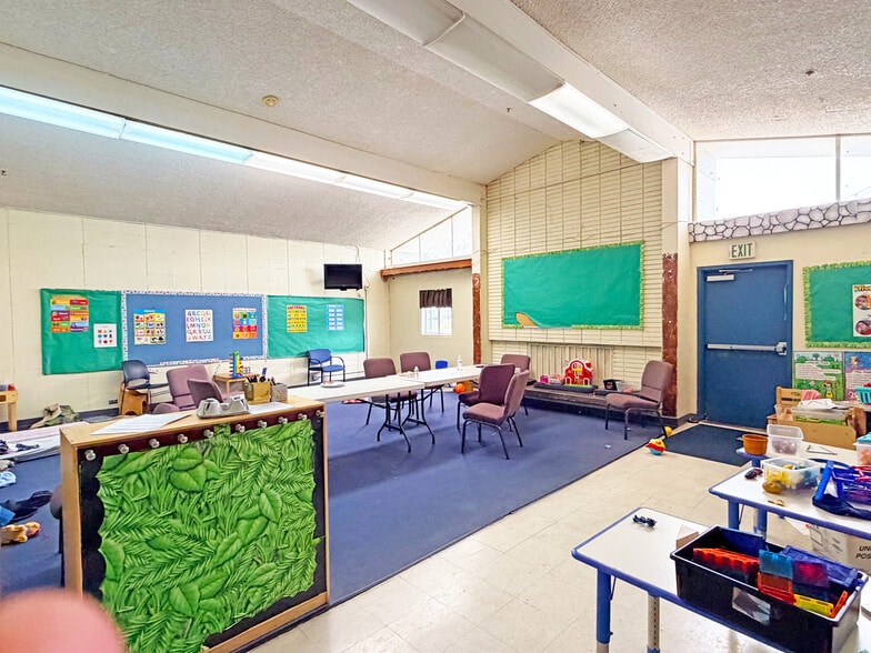 More Photos Of 8833 Palmetto Ave, Fontana Religious Facility For Sale