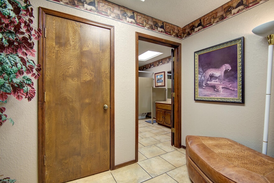 More Photos Of 2833 W Main St, Jenks Religious Facility For Sale