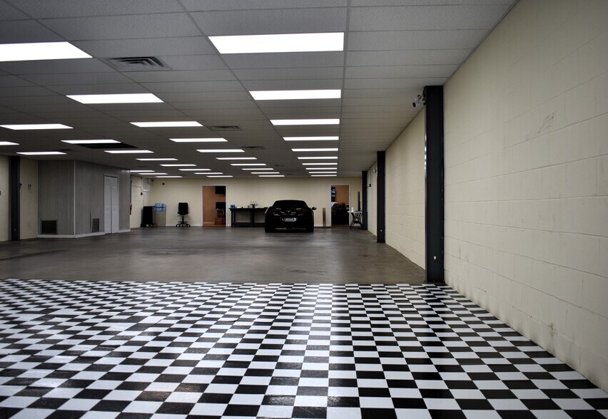 More Photos Of 748 S Decatur St, Montgomery Storefront For Sale