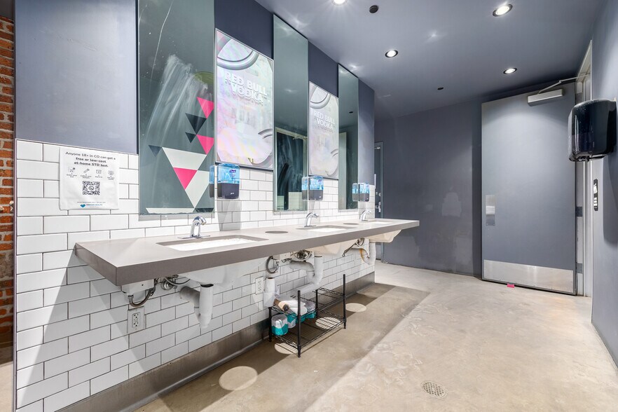 More Photos Of 2036-2046 Broadway, Denver Restaurant For Sale