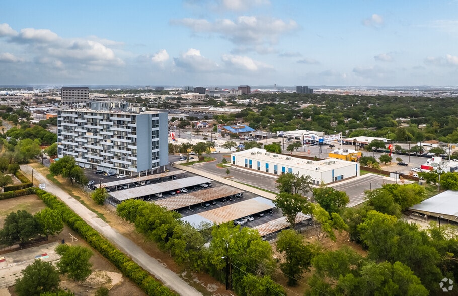 More Photos Of 7039 San Pedro Ave, San Antonio Apartments For Sale