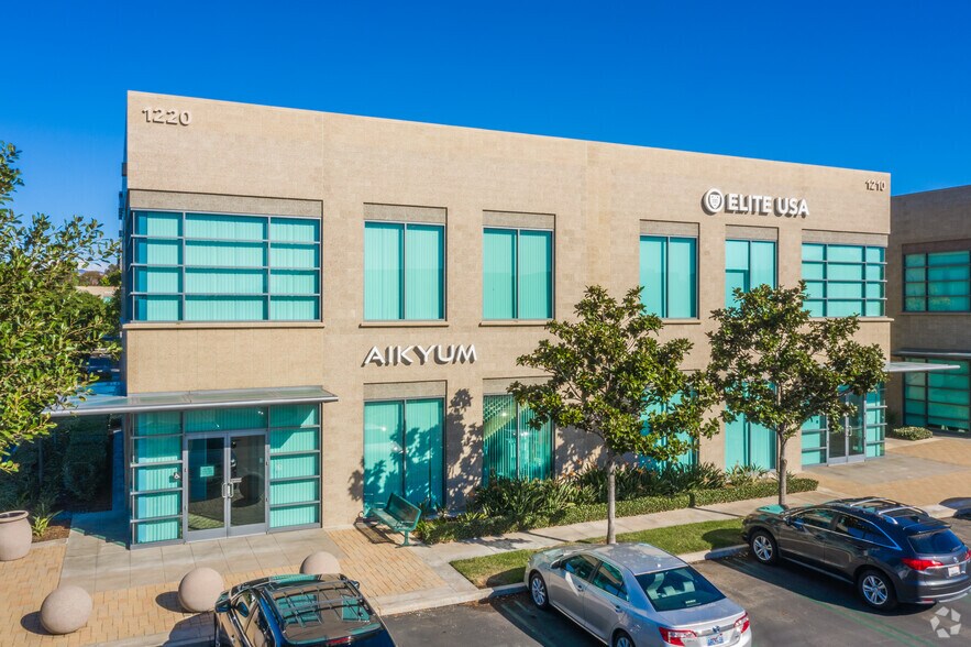 Primary Photo Of 1220 Roosevelt Ave, Irvine Loft Creative Space For Lease