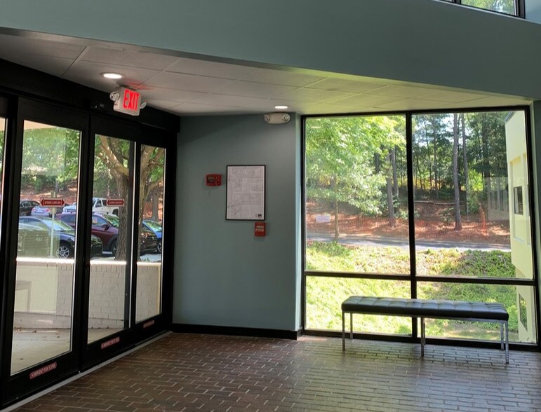 More Photos Of 3801 Wake Forest Rd, Raleigh Medical For Lease