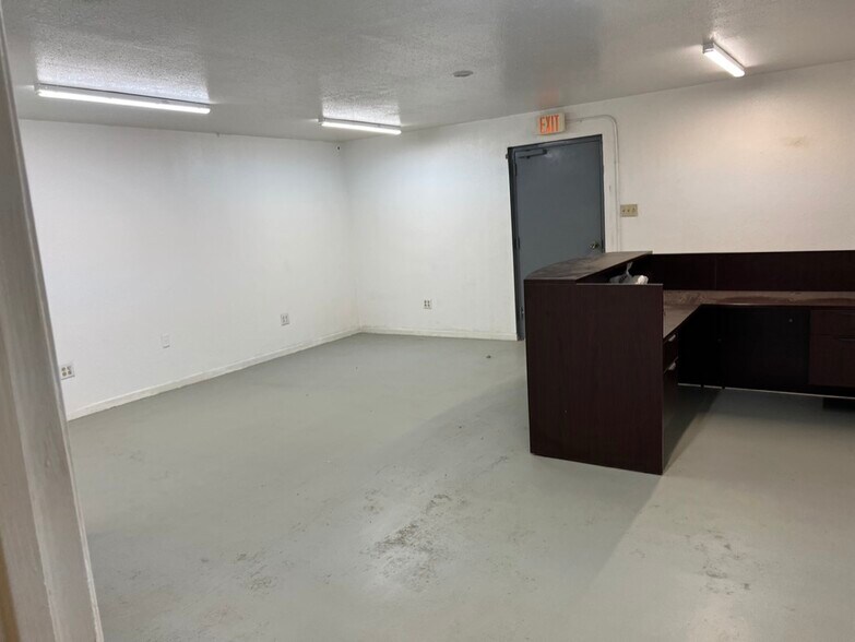 More Photos Of 4515 Smith Rd, Von Ormy Truck Terminal For Lease