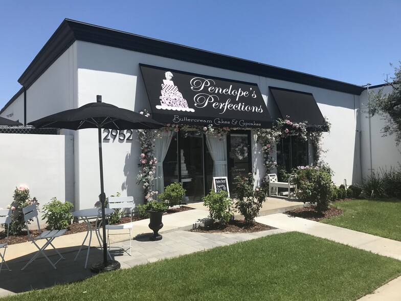 More Photos Of 2952 Randolph Ave, Costa Mesa Restaurant For Lease