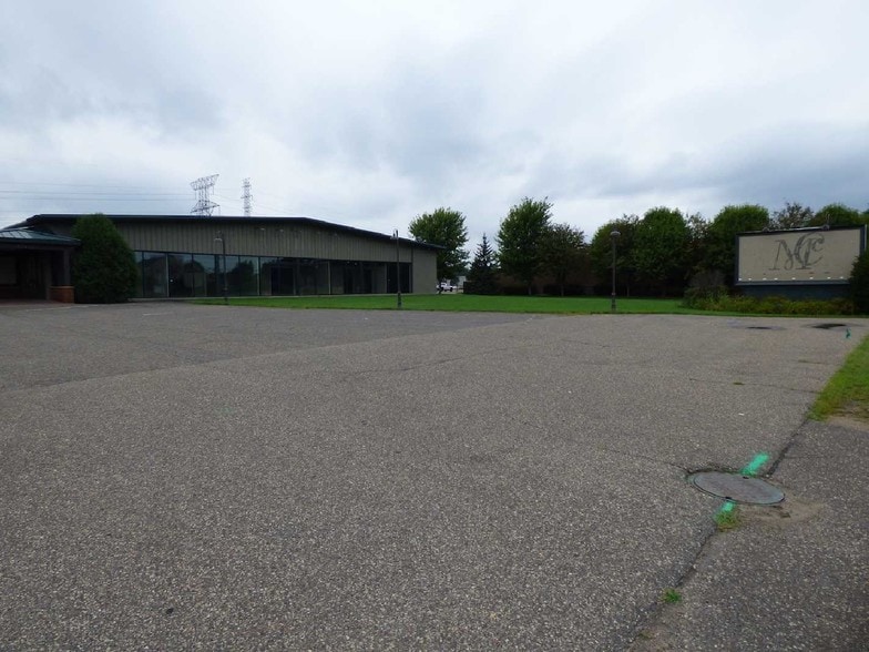 More Photos Of 13435 N 60th St N, Oak Park Heights Freestanding For Sale