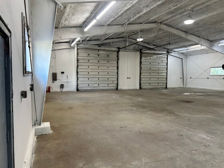 More Photos Of 2431 Hill Rd, Fairbanks Industrial For Sale