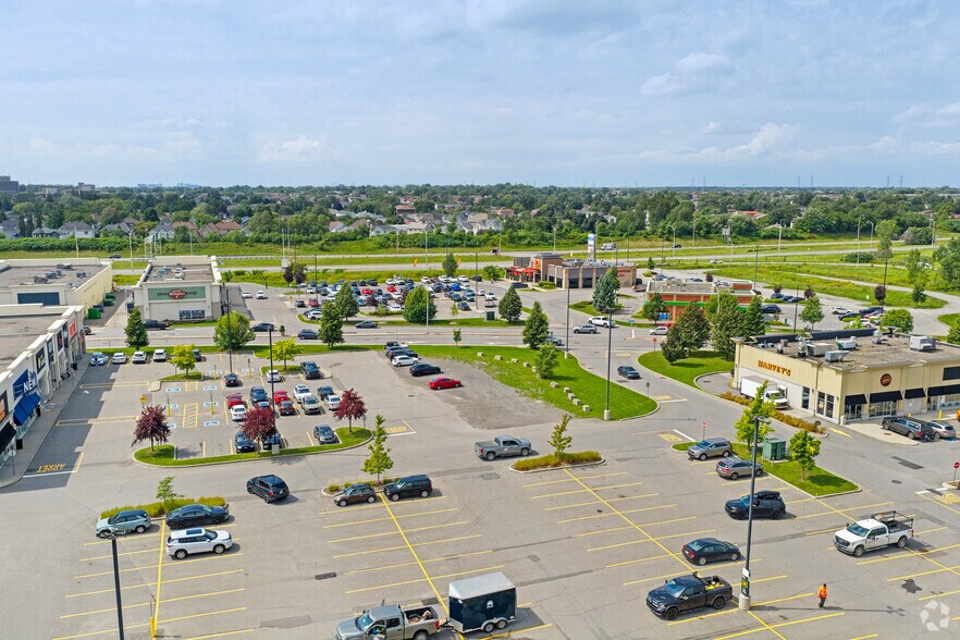 More Photos Of 5205 Boul Robert-Bourassa, Laval Unknown For Lease