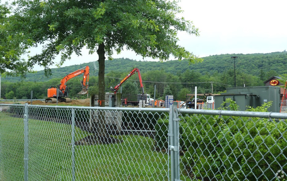 More Photos Of 2-46 Ash Brook Rd, Keene Unknown For Lease