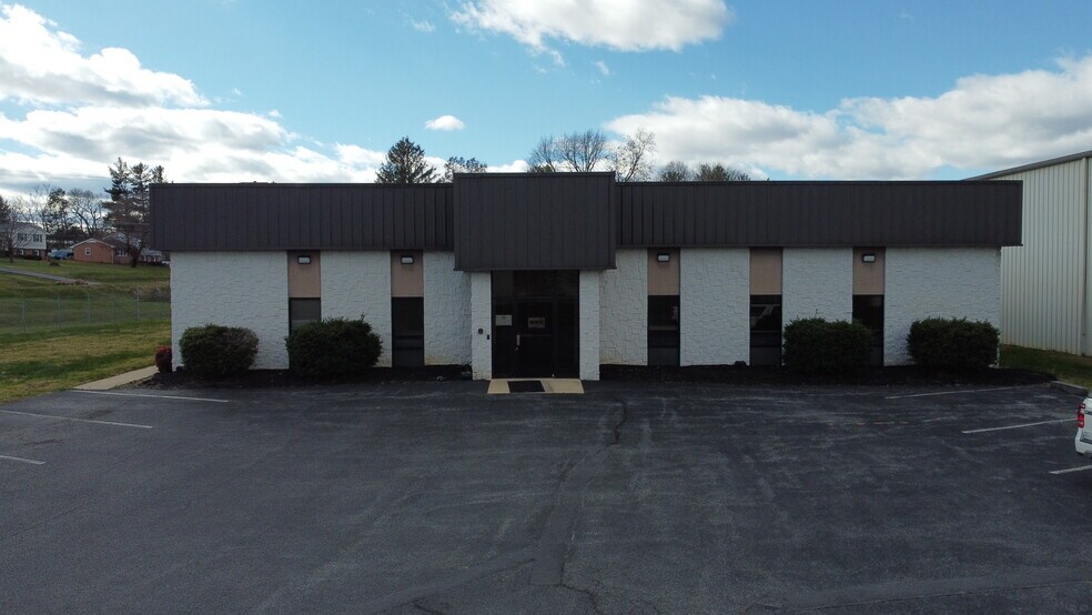 Primary Photo Of 441 Mt Torrey Rd, Lyndhurst Office For Lease