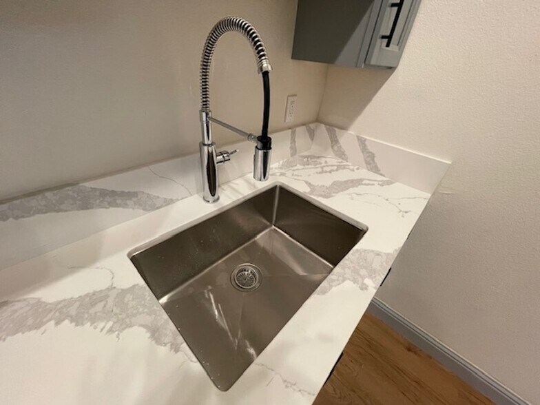 More Photos Of 1403-1413 Encinal Ave, Alameda Storefront Retail Residential For Sale