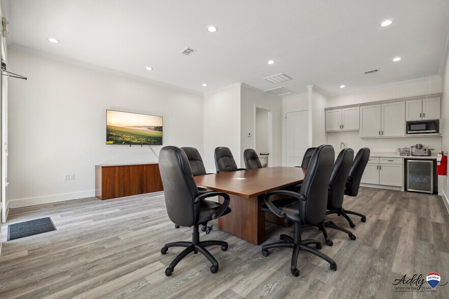 More Photos Of 18944 Kuykendahl Rd, Spring Office For Sale